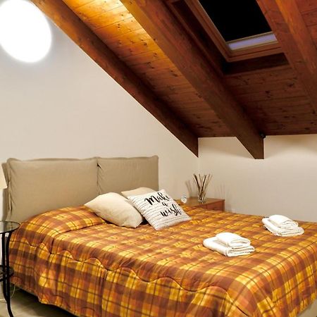 Attico Nel Cuore Delle Langhe - Free Parking Wi-Fi E Ac Alba  Esterno foto